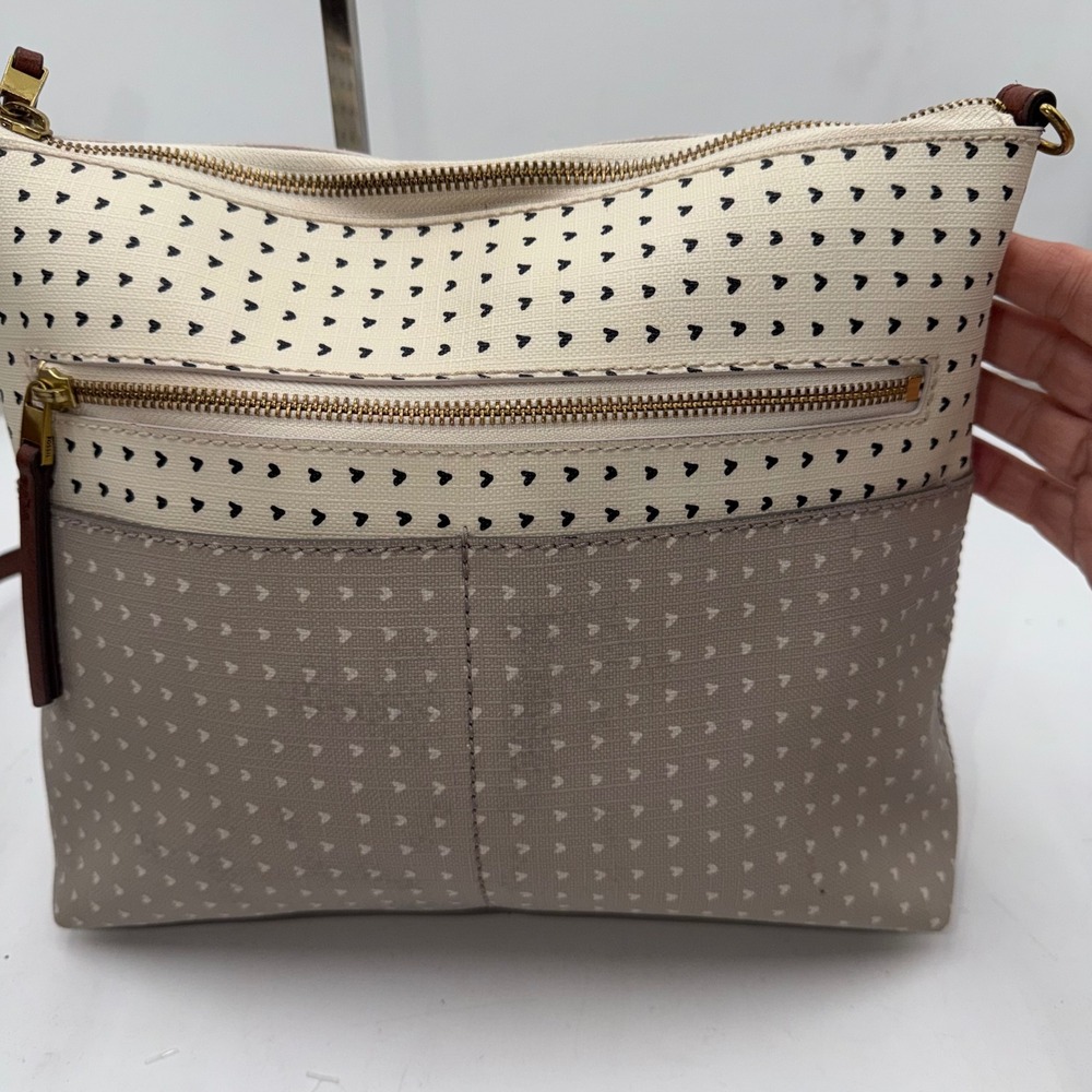 Fossil Crossbody Bag Heart Print Coated Canvas Cream Taupe Leather Trim ZB7268 - Picture 6 of 13